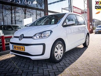 Wit Gebruikt 2017 VW up! move up! Hatchback | € 7.950 (Iets duurder)