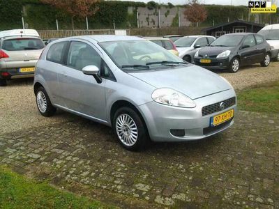Occasion Fiat Grande Punto Dynamic 78 PK (57 kW) 2007 Grijs Hatchback
