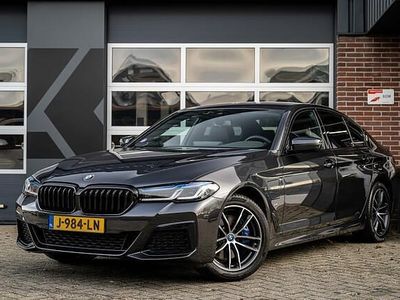 Grijs Occasion 2020 BMW 530e Executive Sedan | € 36.900 (Eerlijke prijs)