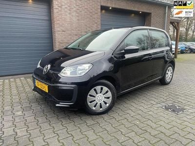 Zwart Gebruikt 2018 VW up! move up! Hatchback | € 7.499 (Goede deal)