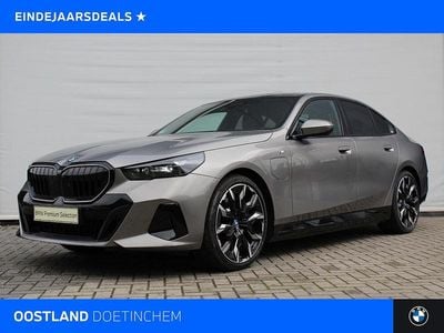 Grijs Gebruikt 2025 BMW 550e M Sport Sedan | € 84.950 (Iets duurder)