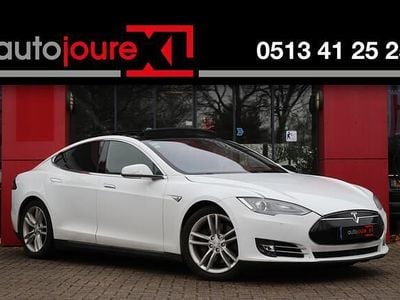 Wit Gebruikt 2015 Tesla Model S Hatchback | € 14.450 (Eerlijke prijs)