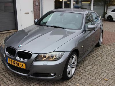 Grijs Gebruikt 2011 BMW 318 Luxury Line Sedan | € 10.950 (Iets duurder)