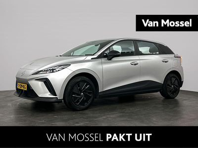 Grijs Occasion 2023 MG MG4 EV Hatchback | € 17.999 (Eerlijke prijs)