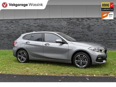 Occasion BMW 118 Sport Line 136 PK (100 kW) 2023 Zilver Hatchback