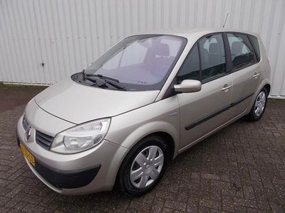 Beige Gebruikt 2006 Renault Scénic II Dynamique MPV | € 2.895 (Duur)