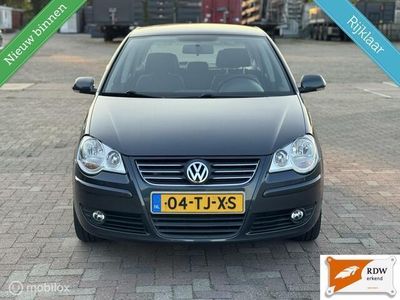 Blauw Occasion 2006 VW Polo Hatchback | € 3.350 (Iets duurder)