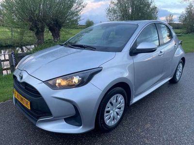 tweedehands Toyota Yaris 1.5 Hyb. navi/camera/ad.cruise/climate/licht-reg.