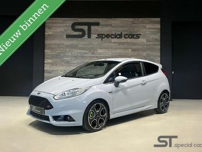 Grijs Gebruikt 2016 Ford Fiesta ST200 Hatchback | € 14.999 (Duur)