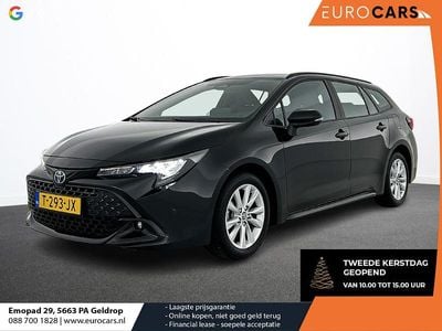 Zwart Gebruikt 2023 Toyota Corolla Active Stationwagen | € 24.790 (Eerlijke prijs)
