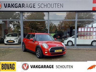 Rood Gebruikt 2016 Mini ONE Business Hatchback | € 9.950 (Eerlijke prijs)