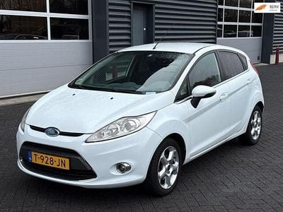 Wit Gebruikt 2010 Ford Fiesta Ghia Hatchback | € 2.450 (Goede deal)