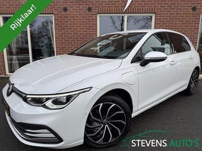 Wit Occasion 2021 VW Golf VIII Style Hatchback | € 19.899 (Super prijs)