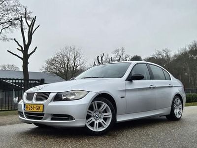Grijs (metallic) Occasion 2005 BMW 325 Executive Sedan | € 4.499 (Super prijs)