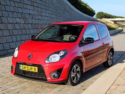 Rood Occasion 2011 Renault Twingo Collection Hatchback | € 3.500 (Eerlijke prijs)