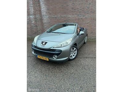 Grijs Occasion 2008 Peugeot 207 CC Roland Garros Cabriolet | € 2.240 (Eerlijke prijs)