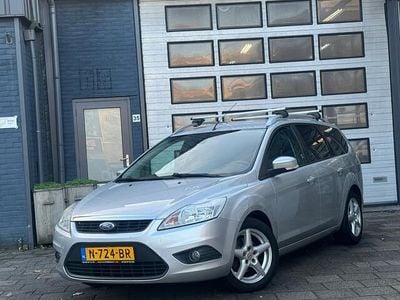 Grijs Occasion 2010 Ford Focus Ghia Stationwagen | € 1.495 (Super prijs)