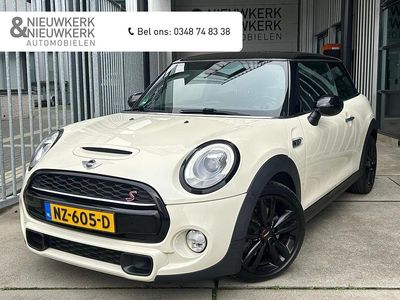 Wit Gebruikt 2017 Mini Cooper S Business Hatchback | € 18.889 (Iets duurder)