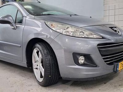Grijs, metallic lak Gebruikt 2009 Peugeot 207 CC Cabriolet | € 5.450