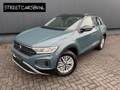 Blauw, metallic lak Gebruikt 2022 VW T-Roc SUV | € 24.950 (Super prijs)