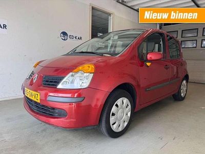 Occasion Renault Modus 98 PK (72 kW) 2006 Rood MPV