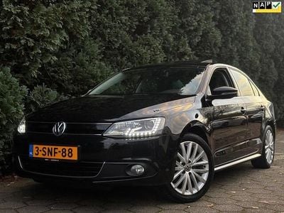 Zwart Gebruikt 2013 VW Jetta Highline Sedan | € 10.500 (Iets duurder)