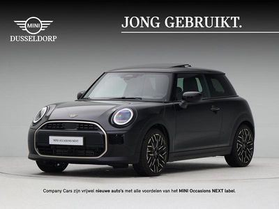 Nieuw Mini Cooper Favoured 156 PK (114 kW) 2025 Zwart Hatchback