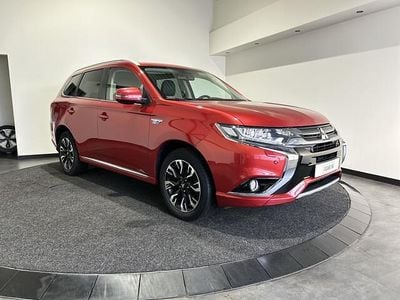 Occasion Mitsubishi Outlander Edition 203 PK (149 kW) 2015 Rood SUV