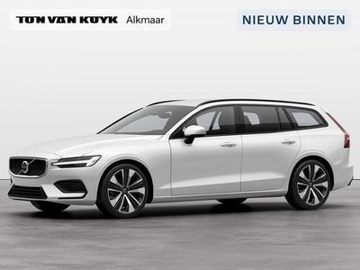 tweedehands Volvo V60 2.0 B3 Essential / Driver Assist / Climate Pack / Park Pack / Elektr. Lendensteunen / 18" velgen