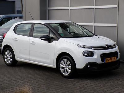 Wit Occasion 2017 Citroën C3 Feel Hatchback | € 5.950 (Eerlijke prijs)