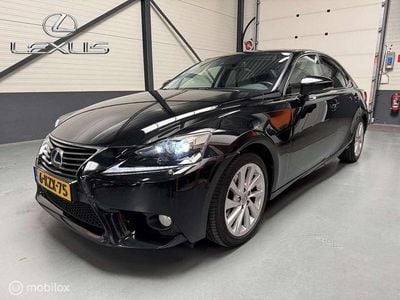 Zwart Gebruikt 2013 Lexus IS300h Sedan | € 12.650 (Duur)
