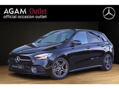 Zwart Gebruikt 2021 Mercedes B250 MPV | € 28.950 (Goede deal)