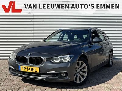 Grijs Gebruikt 2018 BMW 320 Luxury Line Stationwagen | € 12.748 (Iets duurder)