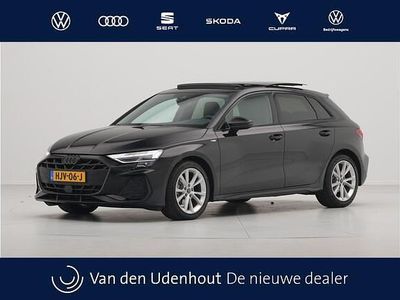 Zwart Gebruikt 2025 Audi A3 Sportback S-Line Hatchback | € 39.940 (Duur)