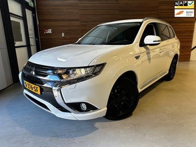 tweedehands Mitsubishi Outlander 2.0 PHEV Instyle | Bluetooth | Alcantara | Camera