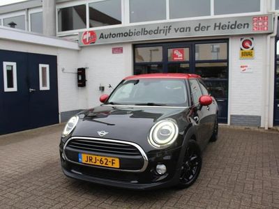 Zwart Gebruikt 2019 Mini ONE Business Hatchback | € 17.950 (Eerlijke prijs)