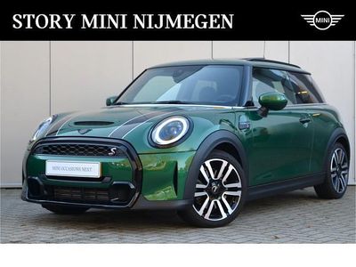 Groen Gebruikt 2022 Mini Cooper S Classic Hatchback | € 31.450 (Eerlijke prijs)