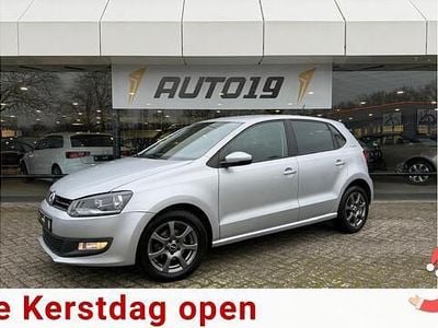 Zilver (metallic) Gebruikt 2011 VW Polo Team Hatchback | € 8.919 (Eerlijke prijs)