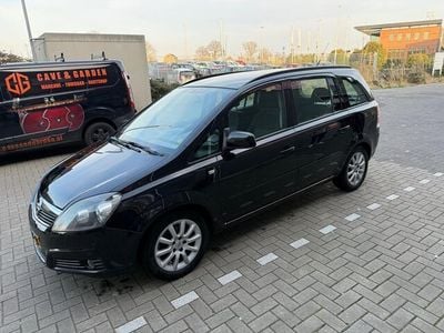 Zwart Gebruikt 2007 Opel Zafira MPV | € 2.550 (Eerlijke prijs)