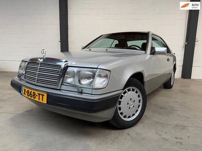 Grijs Gebruikt 1989 Mercedes 230 Coupé | € 8.950