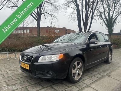 Zwart Occasion 2010 Volvo V70 Momentum Stationwagen | € 3.450
