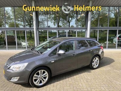 tweedehands Opel Astra Sports Tourer 1.4 Turbo Cosmo | PDC VOOR EN ACHTER