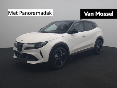 Wit Nieuw 2025 Alfa Romeo Junior Edizione Speciale SUV | € 38.250 (Eerlijke prijs)