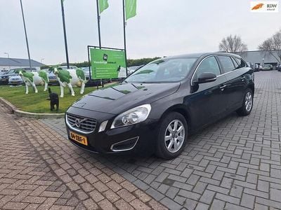 Zwart Occasion 2012 Volvo V60 Momentum Stationwagen | € 4.499 (Goede deal)