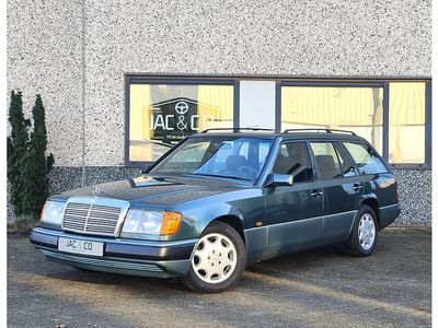 Groen Occasion 1991 Mercedes 200 Stationwagen | € 12.850
