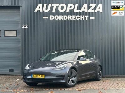 Grijs Occasion 2019 Tesla Model 3 Standard Range Sedan | € 14.275 (Eerlijke prijs)