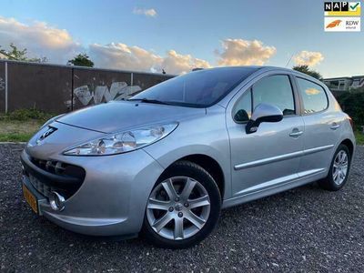 tweedehands Peugeot 207 1.6 VTi XS , Werkelijk in nieuwstaat verkerende, Automaat.