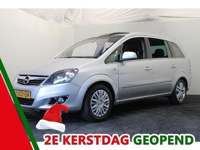 Geel Gebruikt 2011 Opel Zafira Edition MPV | € 1.999 (Goede deal)