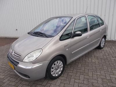 Occasion Citroën Xsara Picasso Exclusive 116 PK (85 kW) 2005 Grijs MPV