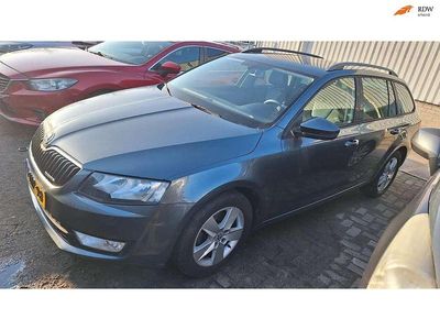 Grijs (metallic) Occasion 2014 Skoda Octavia Business Line Stationwagen | € 3.900 (Eerlijke prijs)